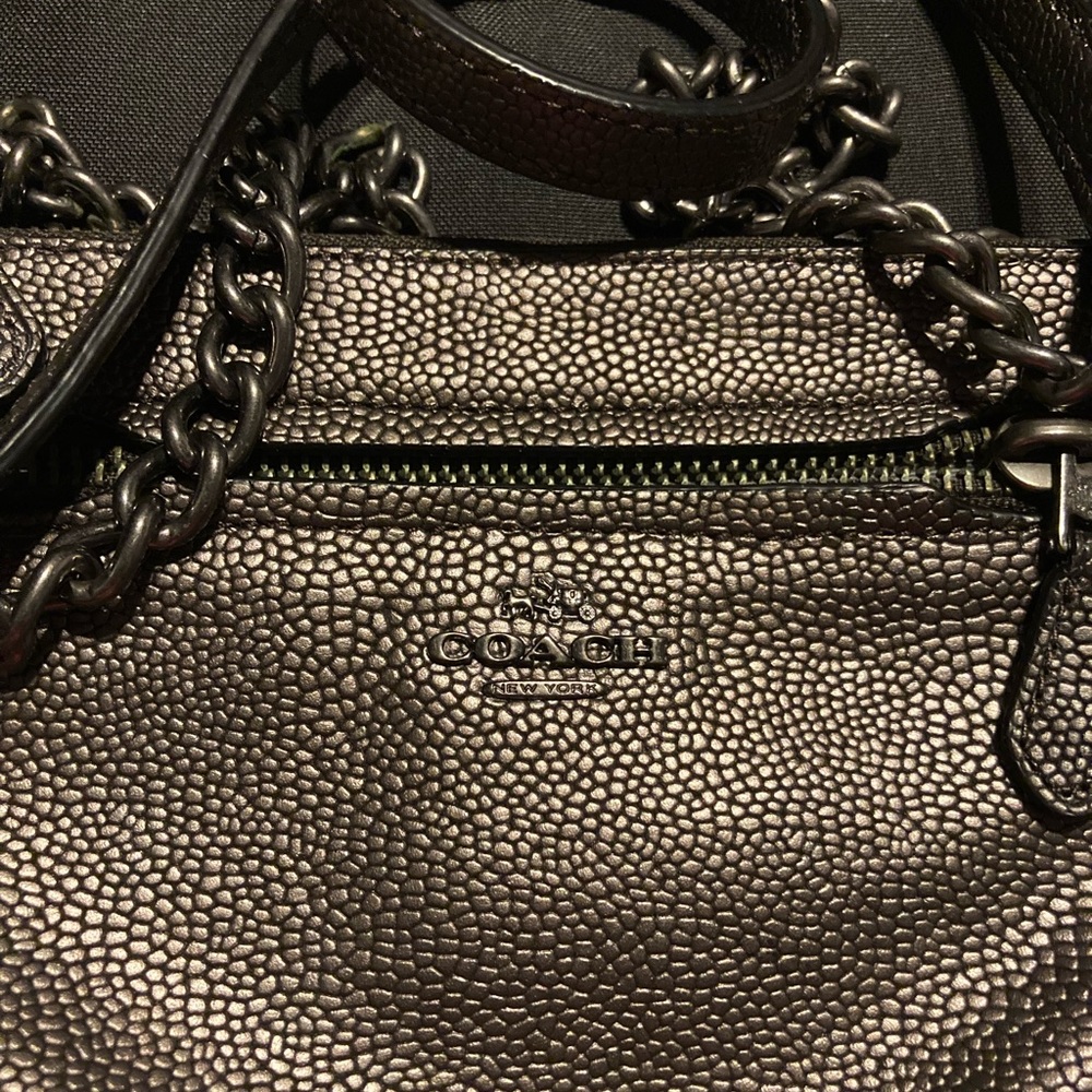 Cute and elegant Coach mini purse , crossbody , In good condition used once